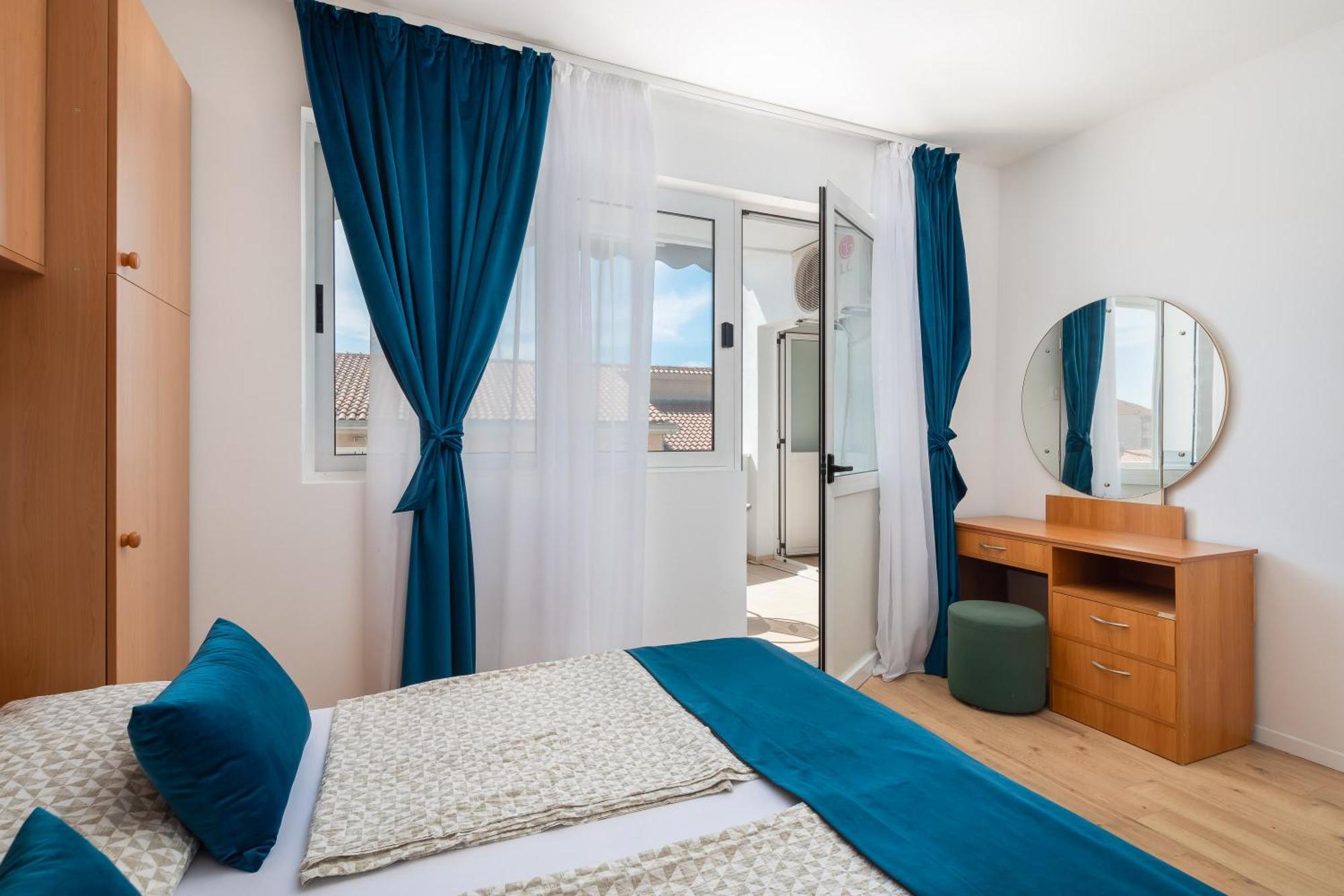 Apartments Near Central Beach With Free Parking Makarska Extérieur photo