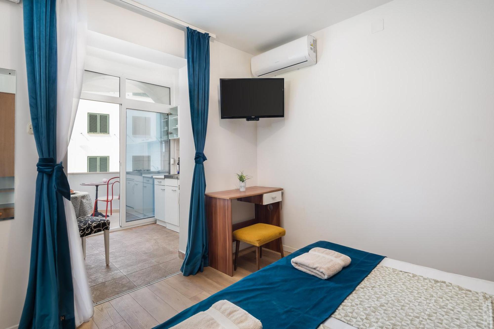 Apartments Near Central Beach With Free Parking Makarska Chambre photo