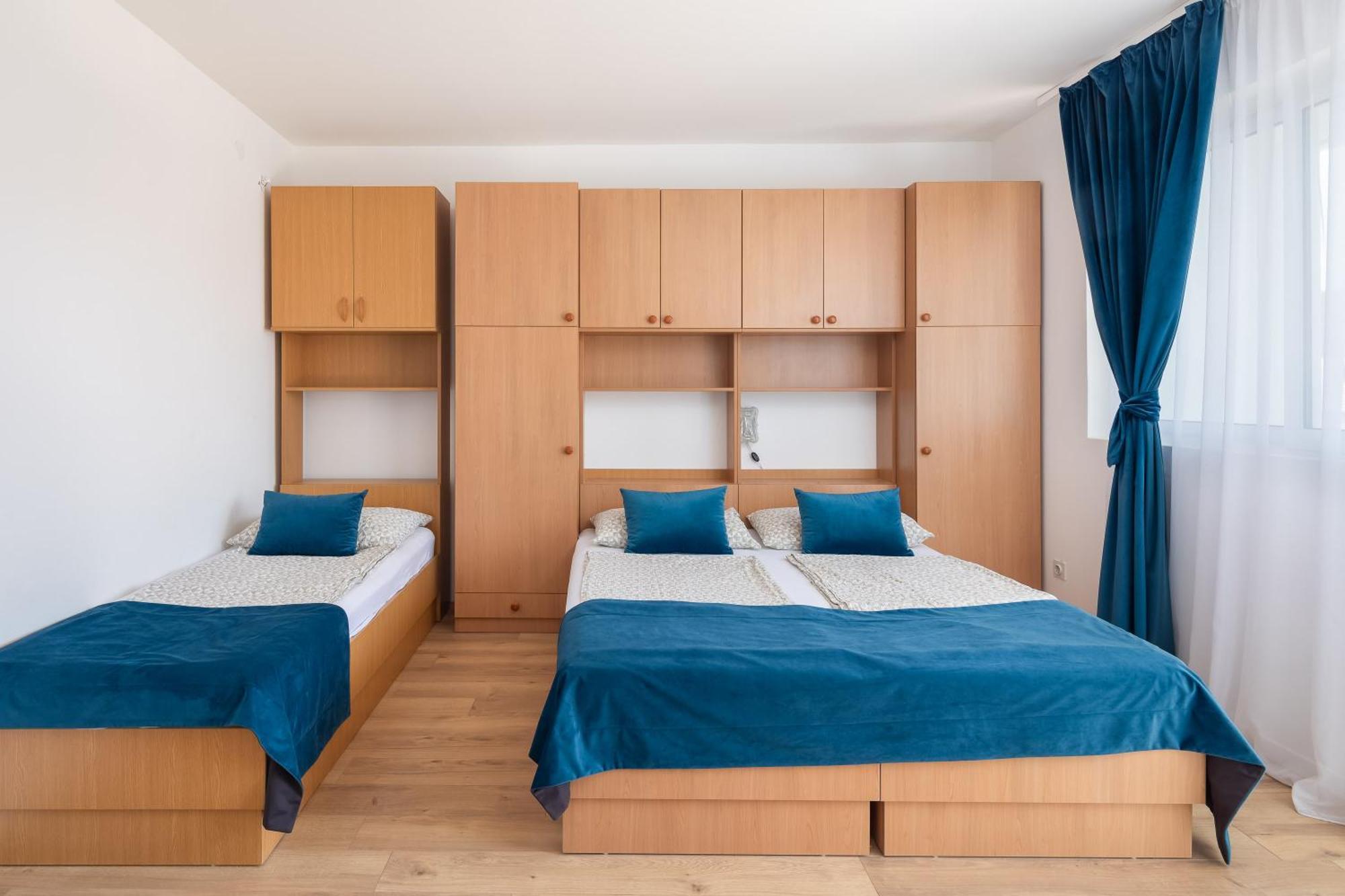 Apartments Near Central Beach With Free Parking Makarska Chambre photo