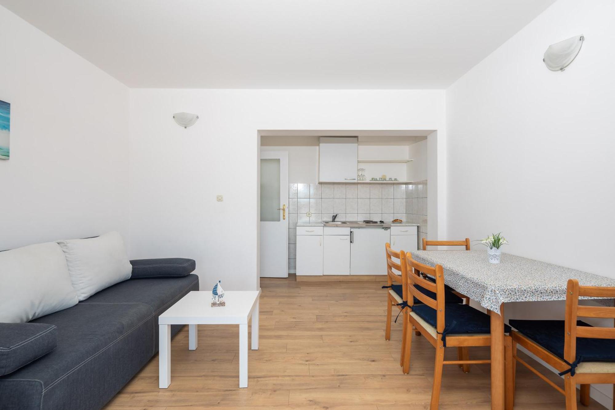 Apartments Near Central Beach With Free Parking Makarska Chambre photo