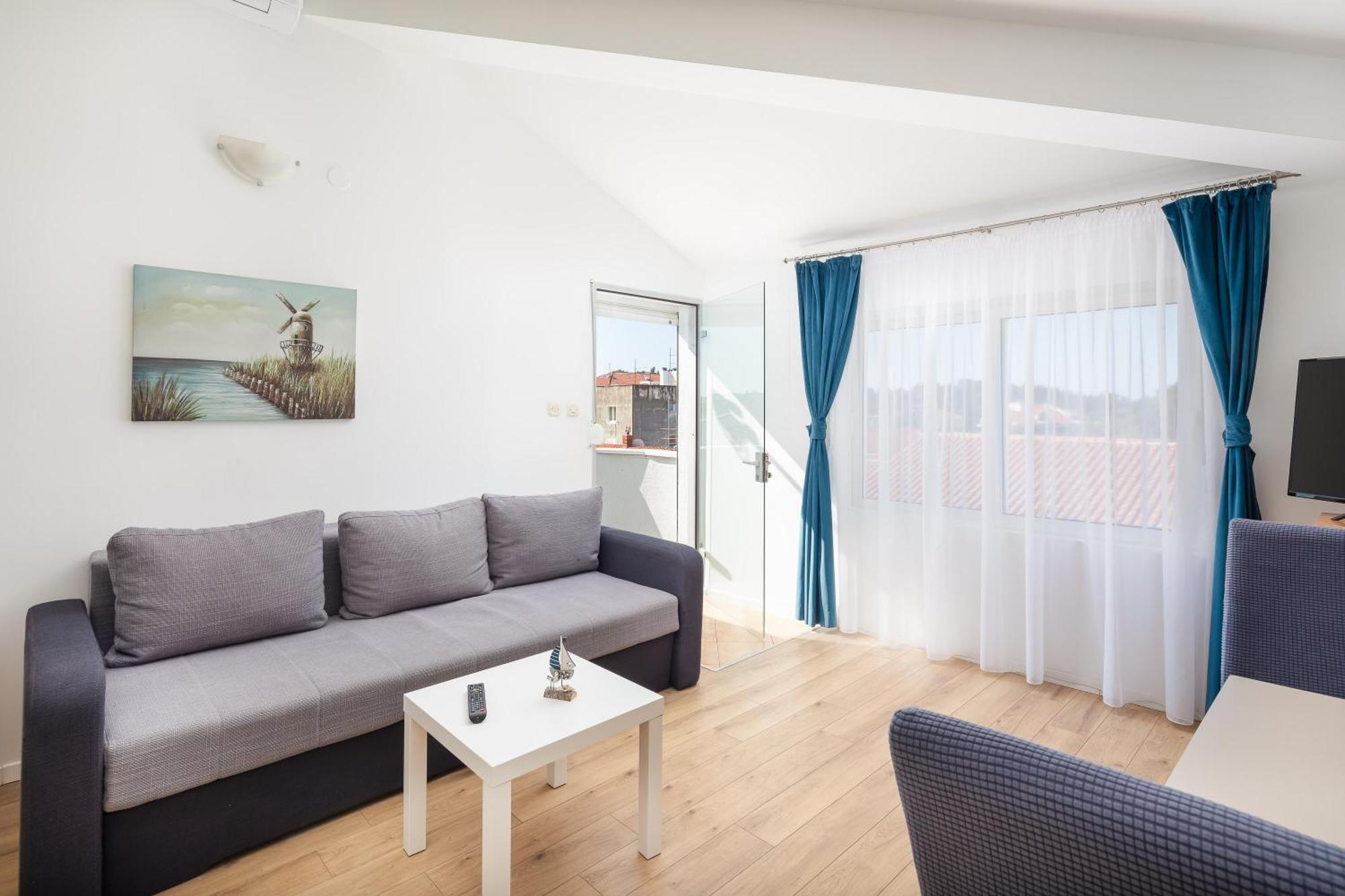 Apartments Near Central Beach With Free Parking Makarska Extérieur photo